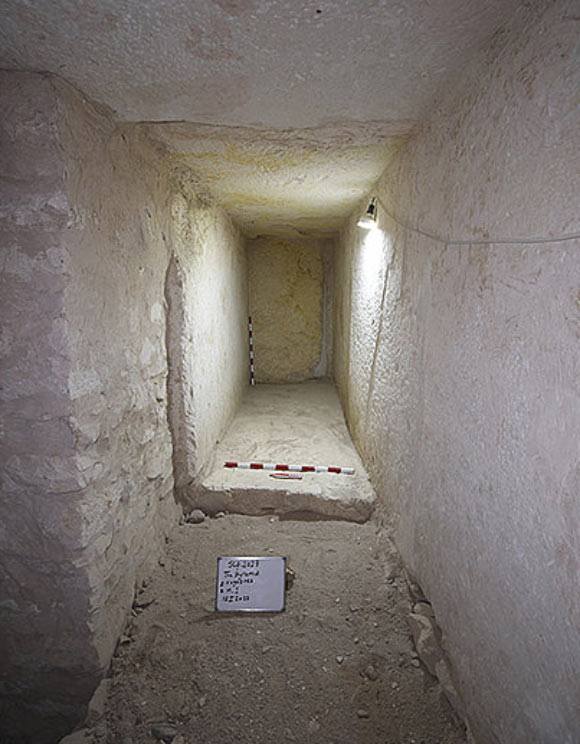 One of the newly-discovered storage rooms in the pyramid of Sahure at Abusir, Egypt. Image credit: Mohamed Khaled / Julius-Maximilians-Universität of Würzburg.